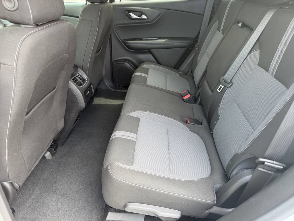 Used 2025 Chevrolet Blazer LT AWD/4WD image 13