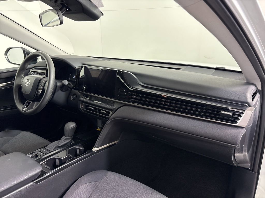 Used 2025 Toyota Camry LE image 13