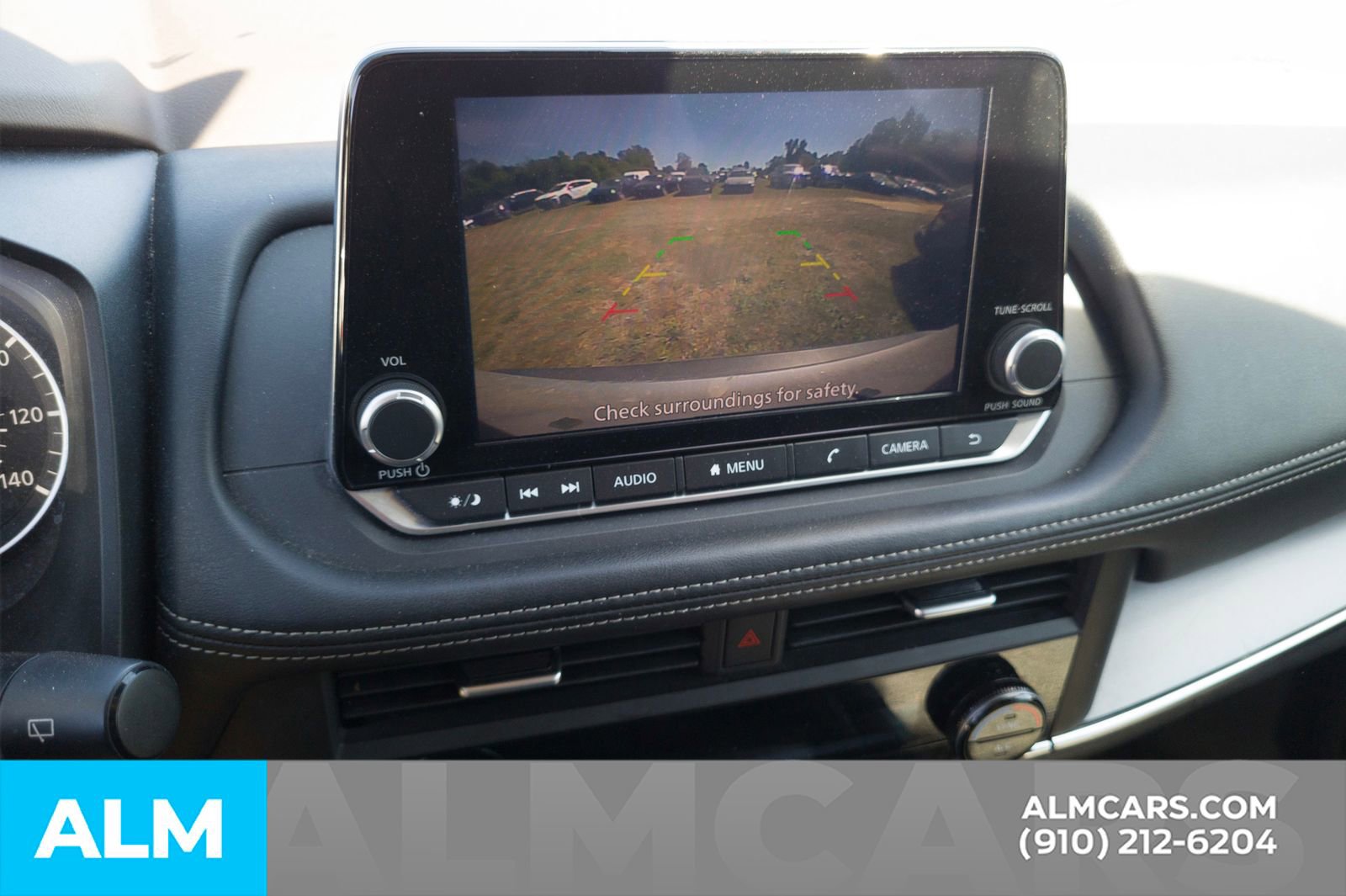 Used 2023 Nissan Rogue SV image 9