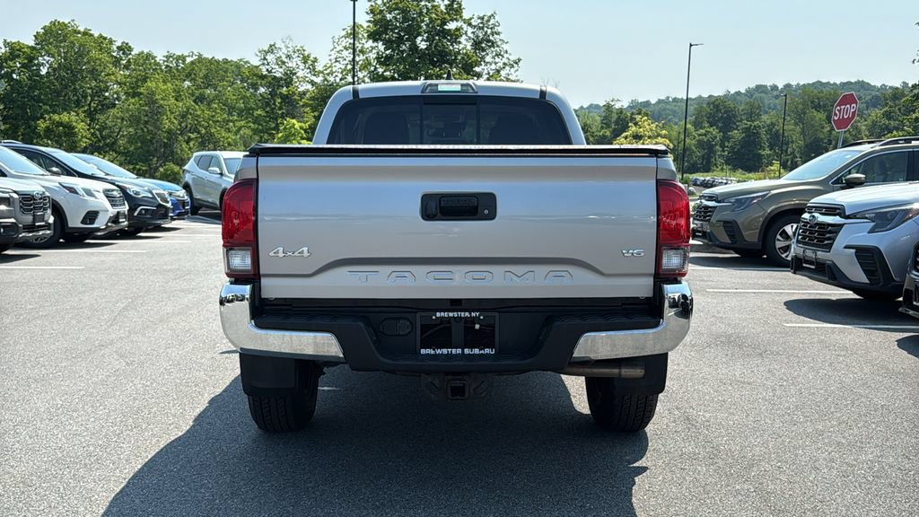Used 2020 Toyota Tacoma SR5 AWD/4WD image 5