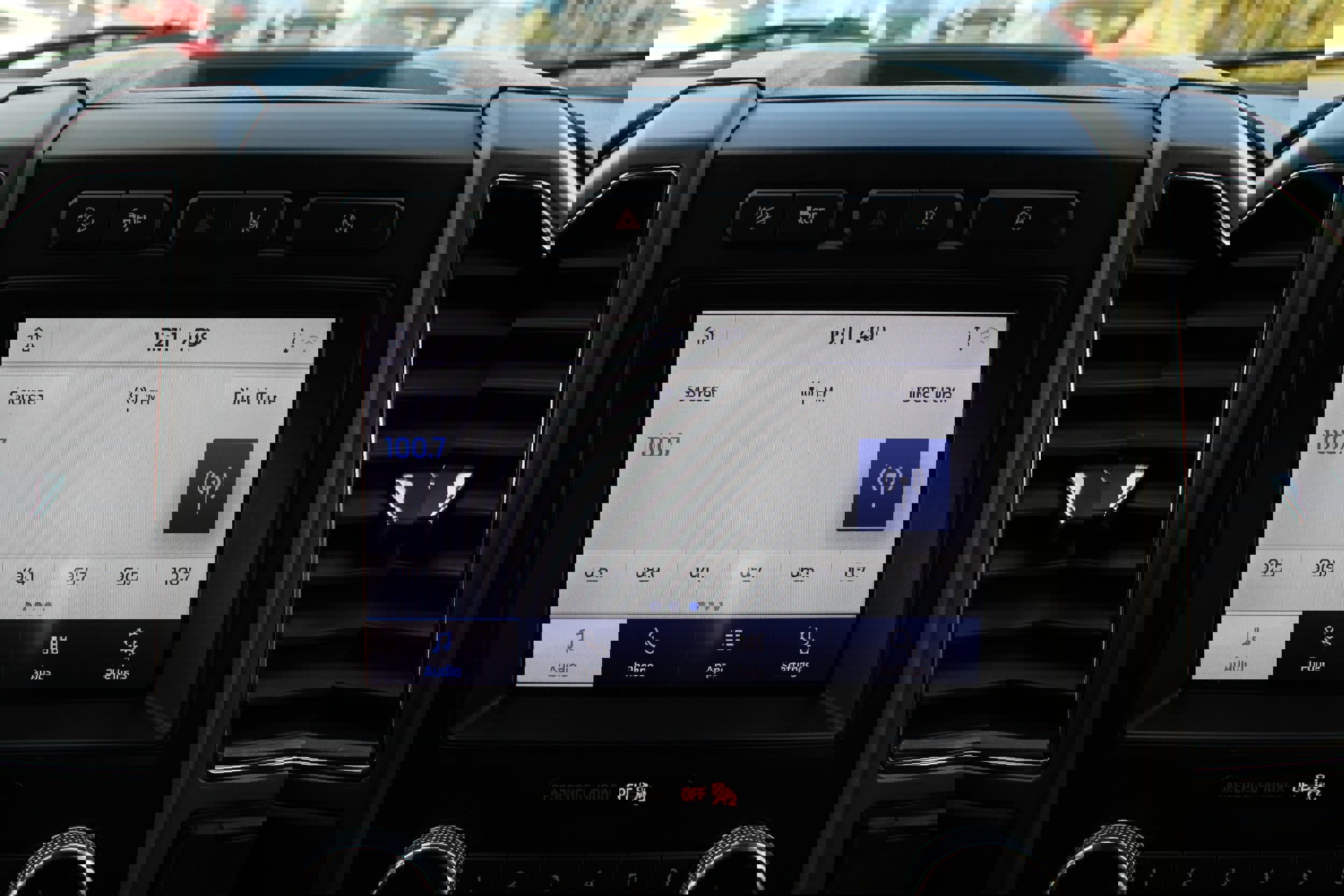 Used 2021 Ford Expedition XLT image 34