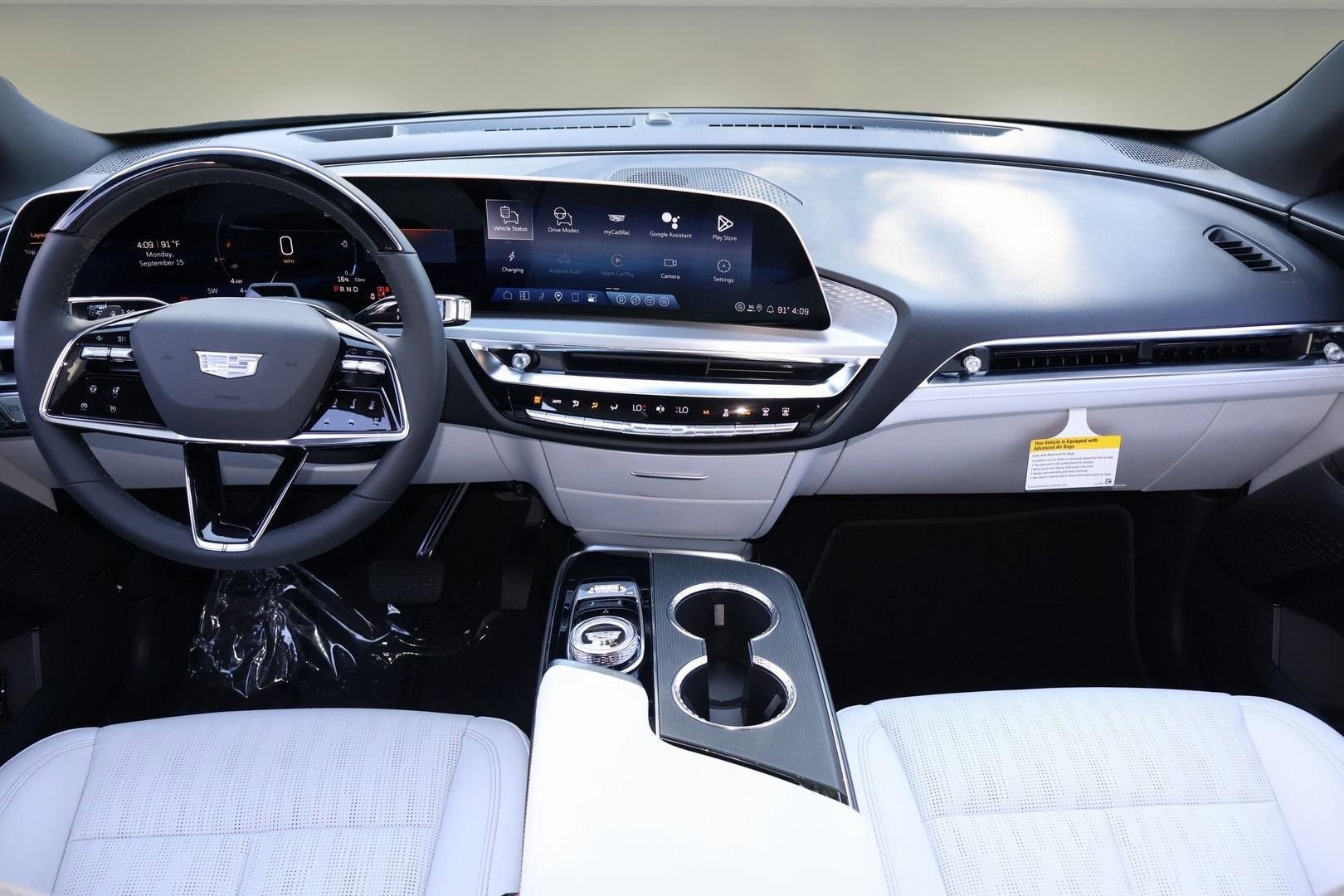 New 2026 Cadillac Lyriq Sport RWD image 15