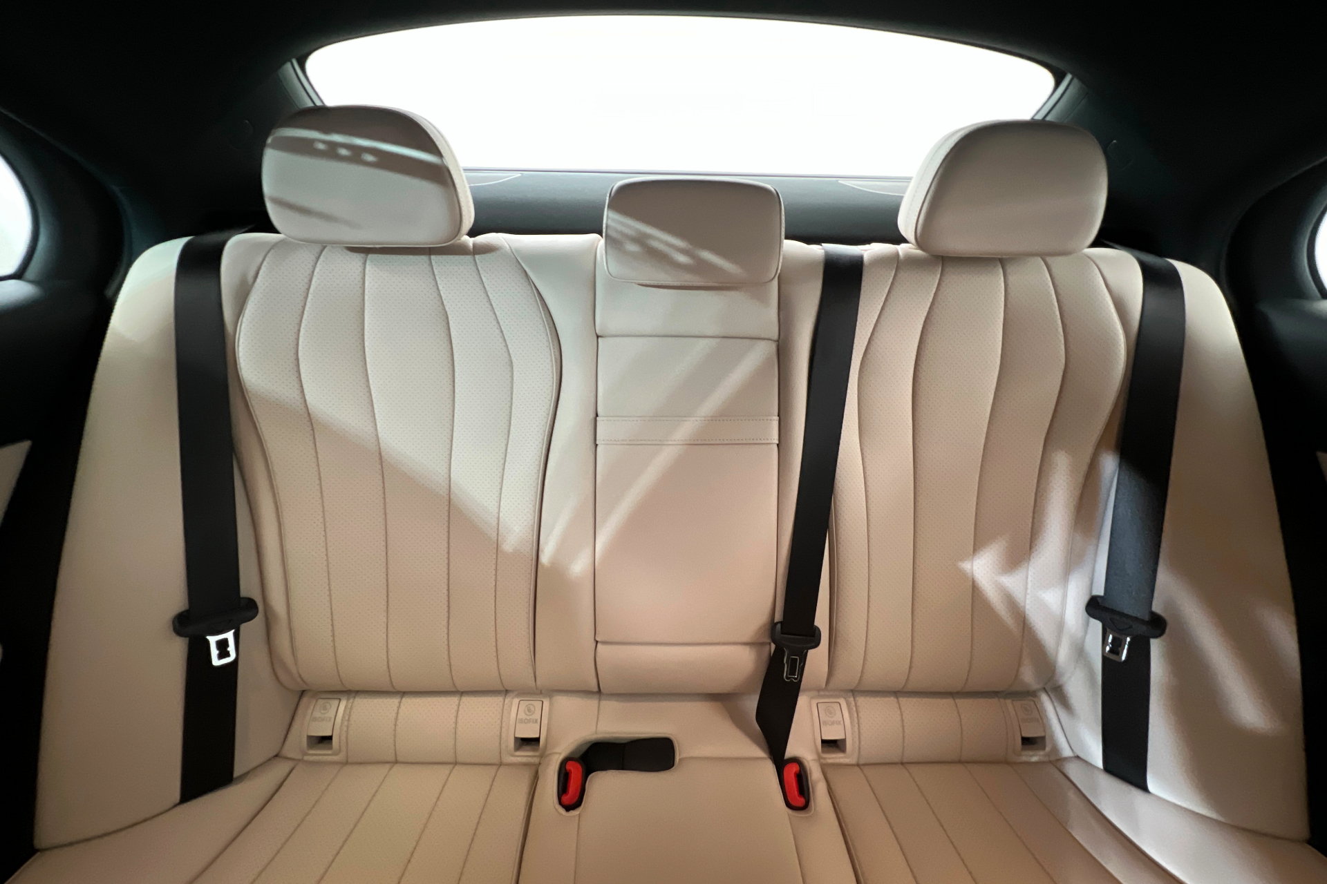 New 2026 Mercedes-Benz E 450 4MATIC Sedan image 24