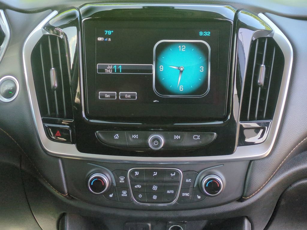 Used 2019 Chevrolet Traverse LT FWD image 16