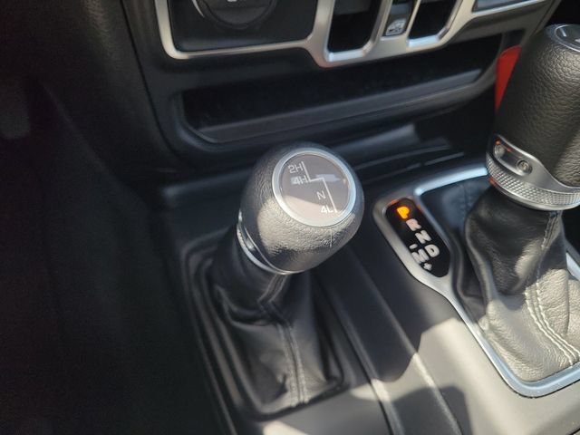 Used 2025 Jeep Wrangler Unlimited Sport AWD/4WD image 30