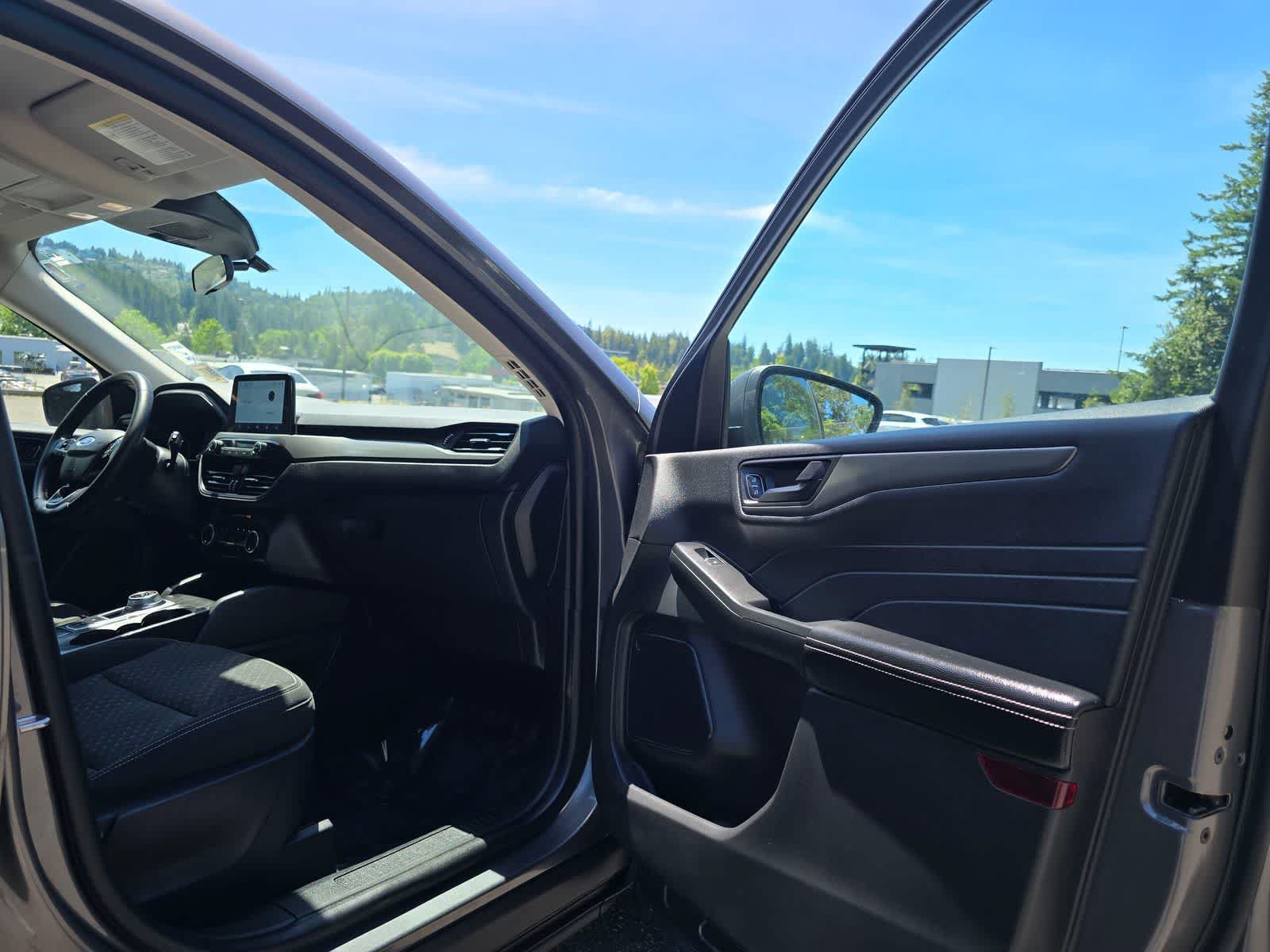 Used 2024 Ford Escape Active AWD/4WD image 16