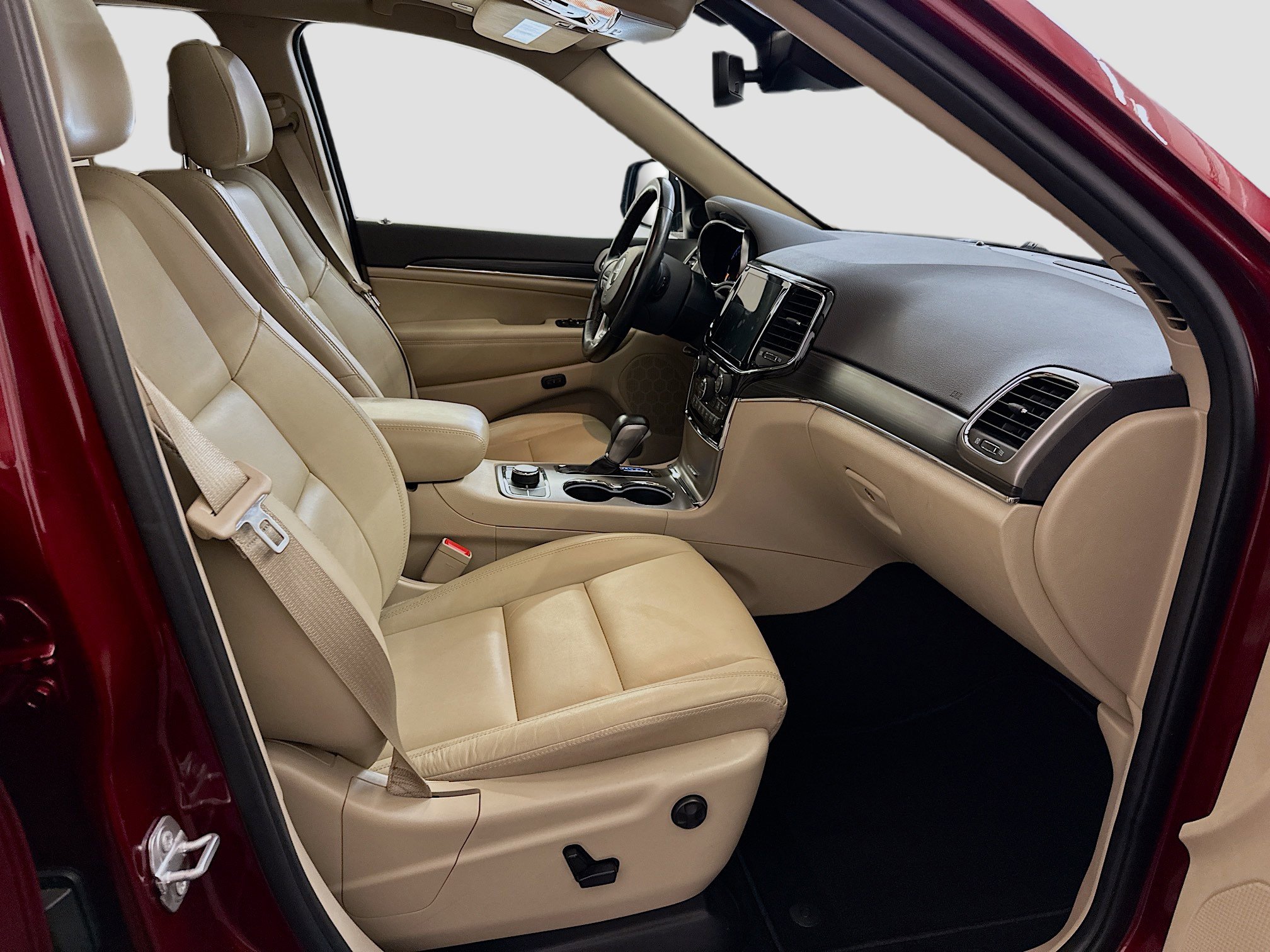 Used 2021 Jeep Grand Cherokee Limited w/ Trailer Tow Group IV image 34