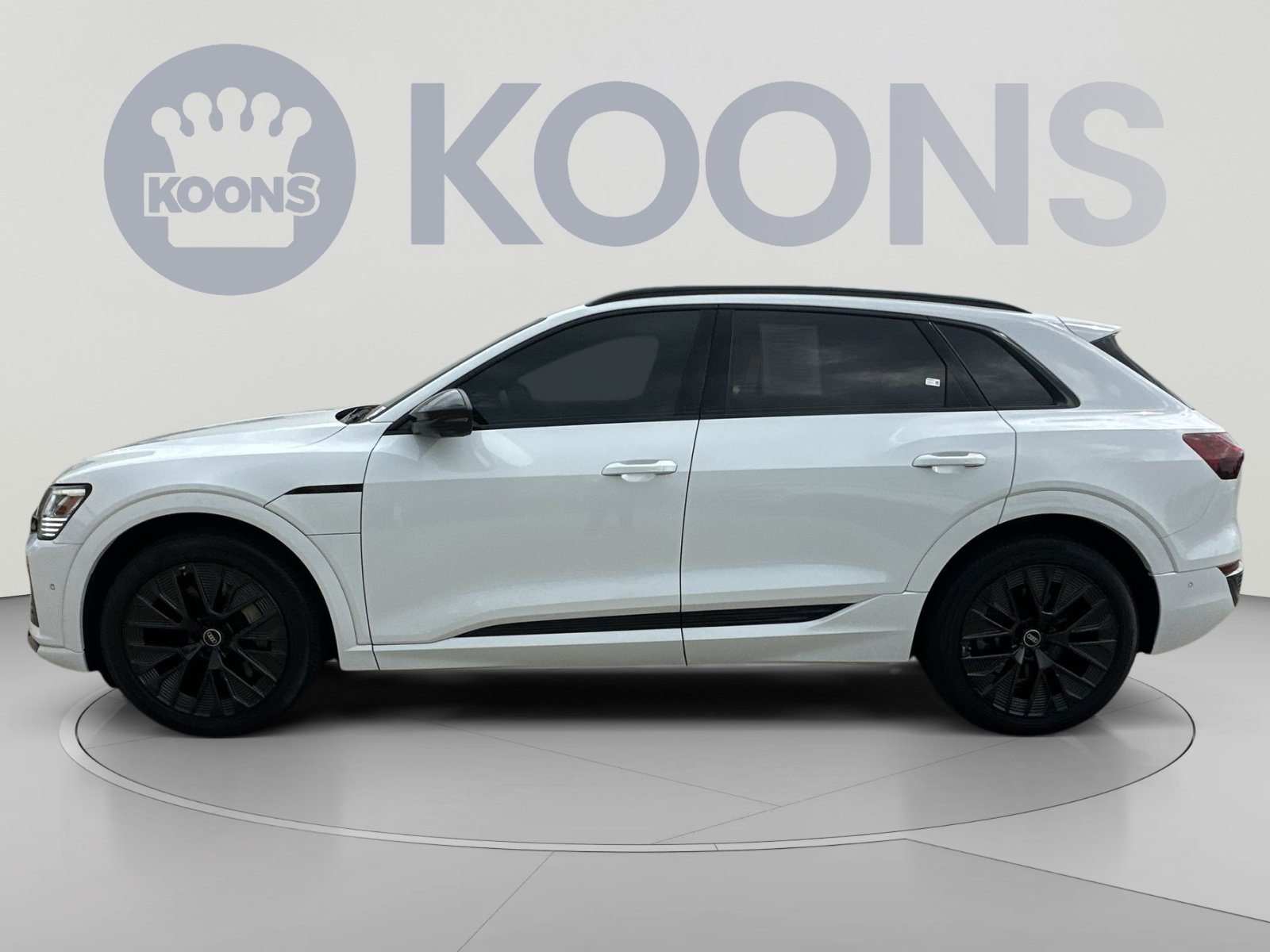 Used 2024 Audi Q8 e-tron Prestige w/ Prestige Package AWD/4WD image 7