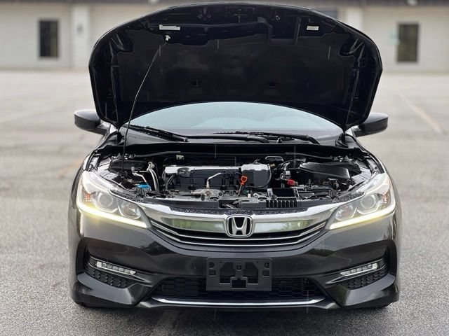 Used 2017 Honda Accord Sport Special Edition image 40