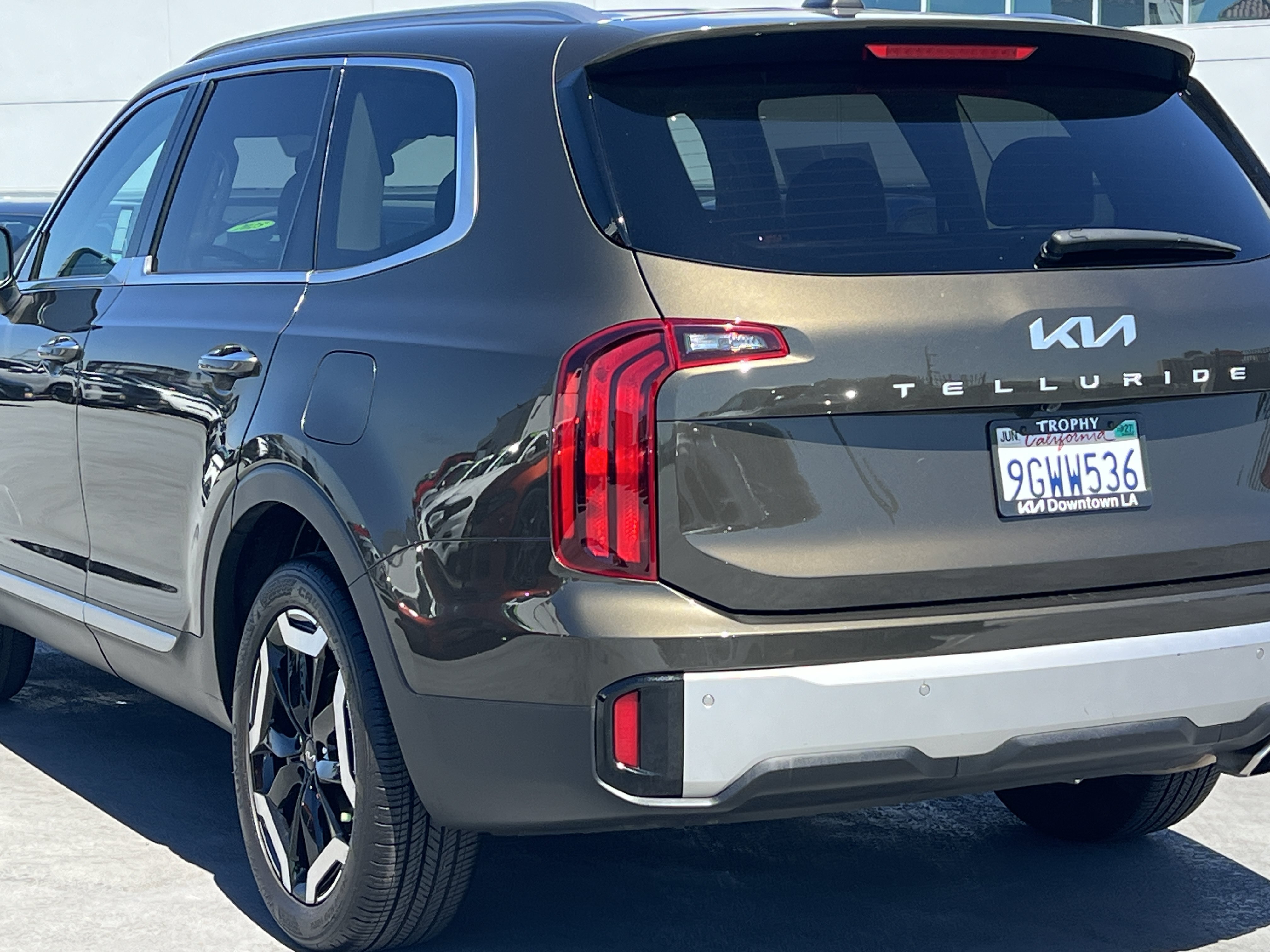 Certified 2023 Kia Telluride S FWD image 5