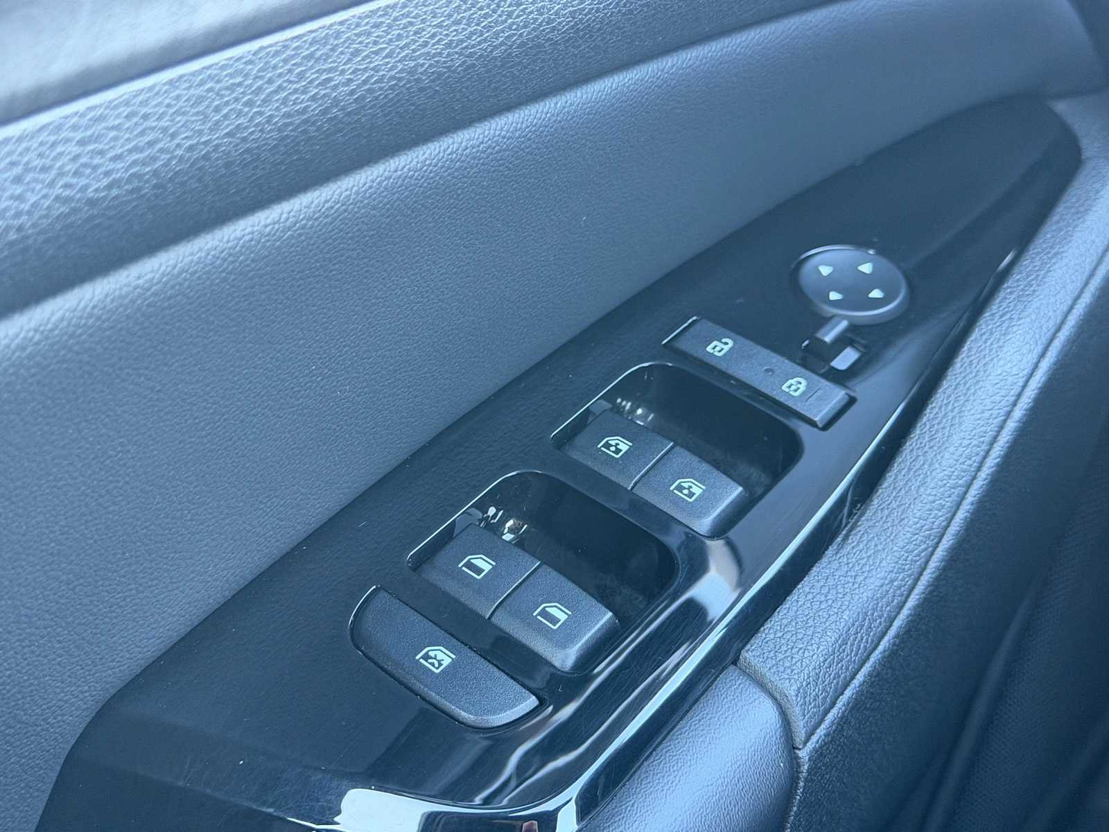 Used 2023 Kia Sportage X-Line AWD/4WD image 4