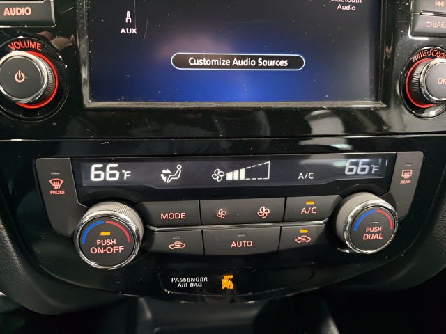 Used 2021 Nissan Rogue Sport SV FWD image 22