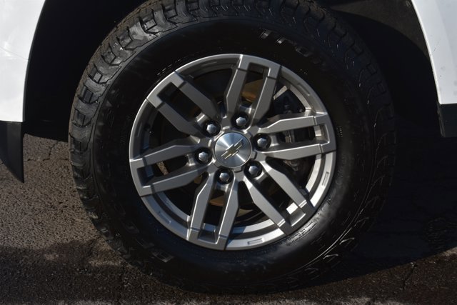 Used 2023 Chevrolet Colorado LT w/ LT Convenience Package image 10