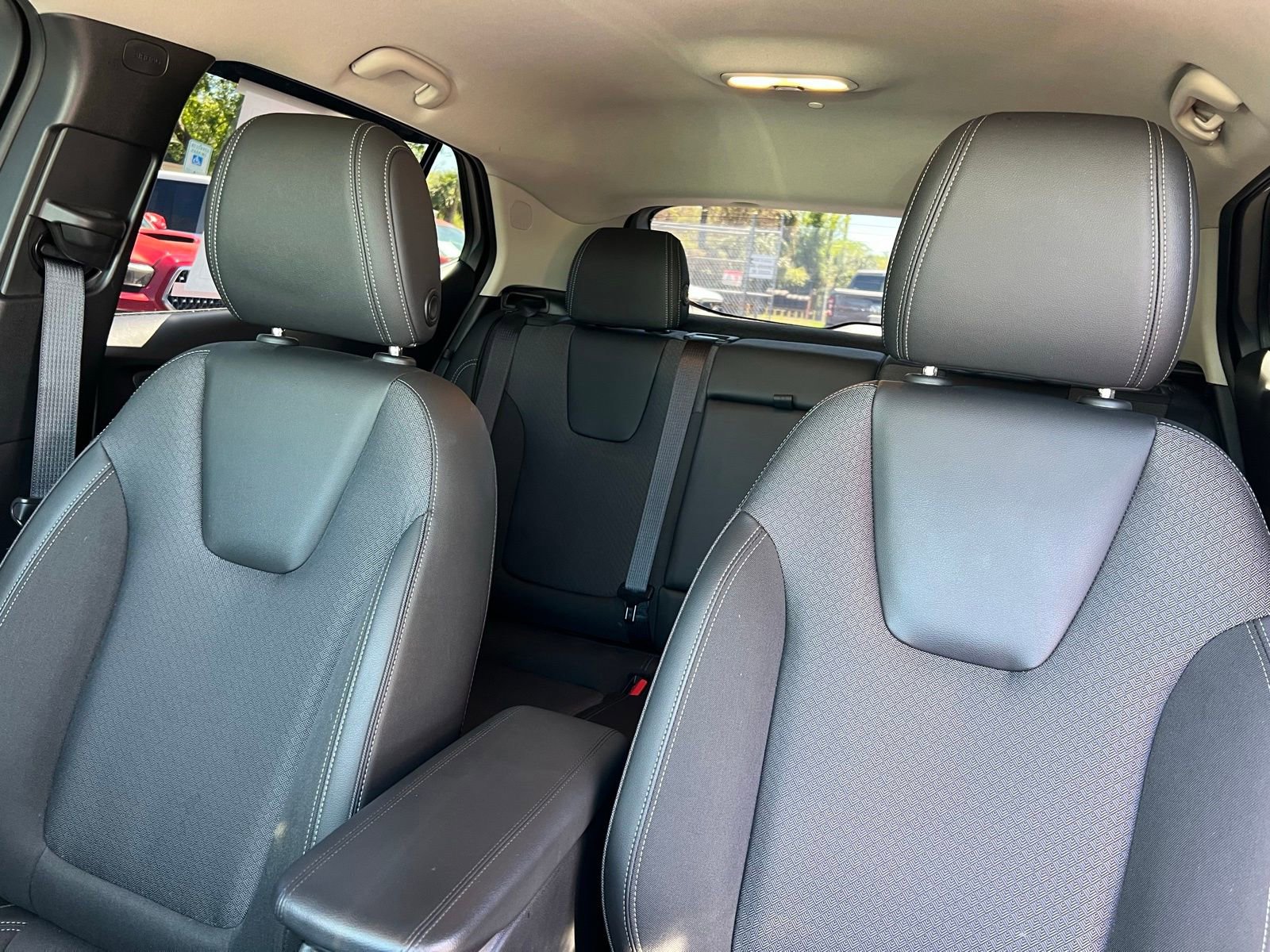 Used 2023 Buick Encore GX Select image 26