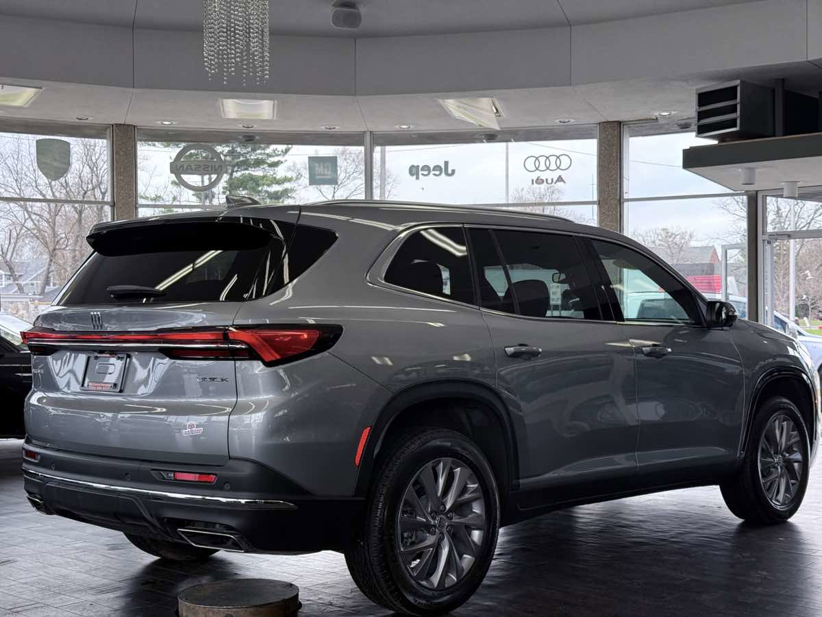 Used 2026 Buick Enclave Preferred FWD image 9