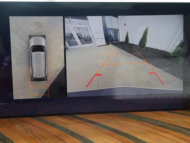 Certified 2025 Cadillac Escalade Premium Luxury Platinum image 30