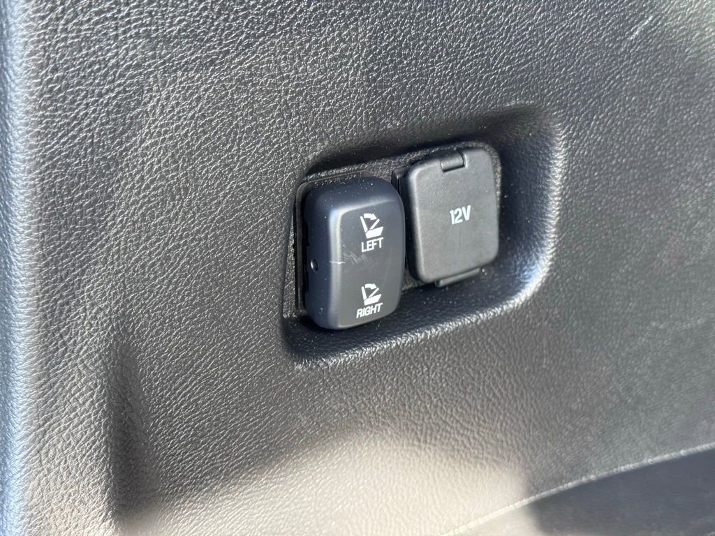 Used 2024 Ford Edge Titanium image 39