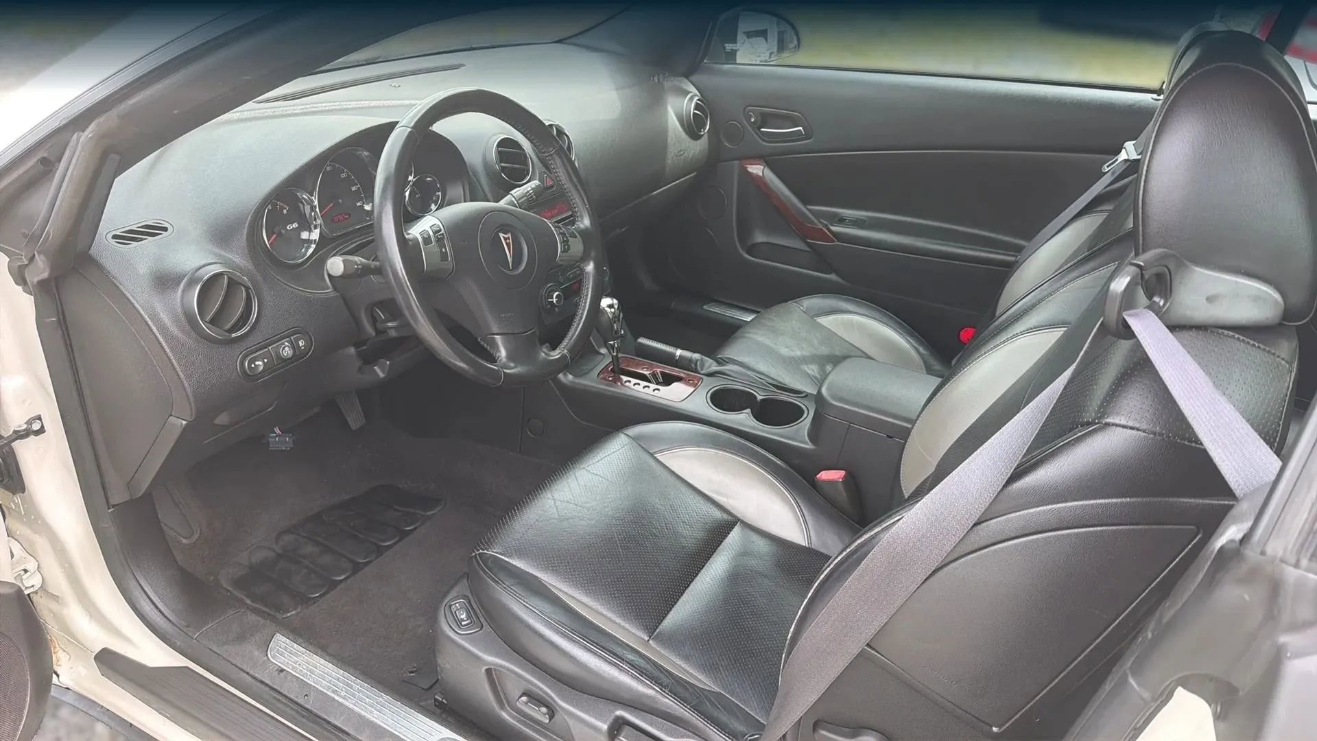 Used 2008 Pontiac G6 GT FWD image 23