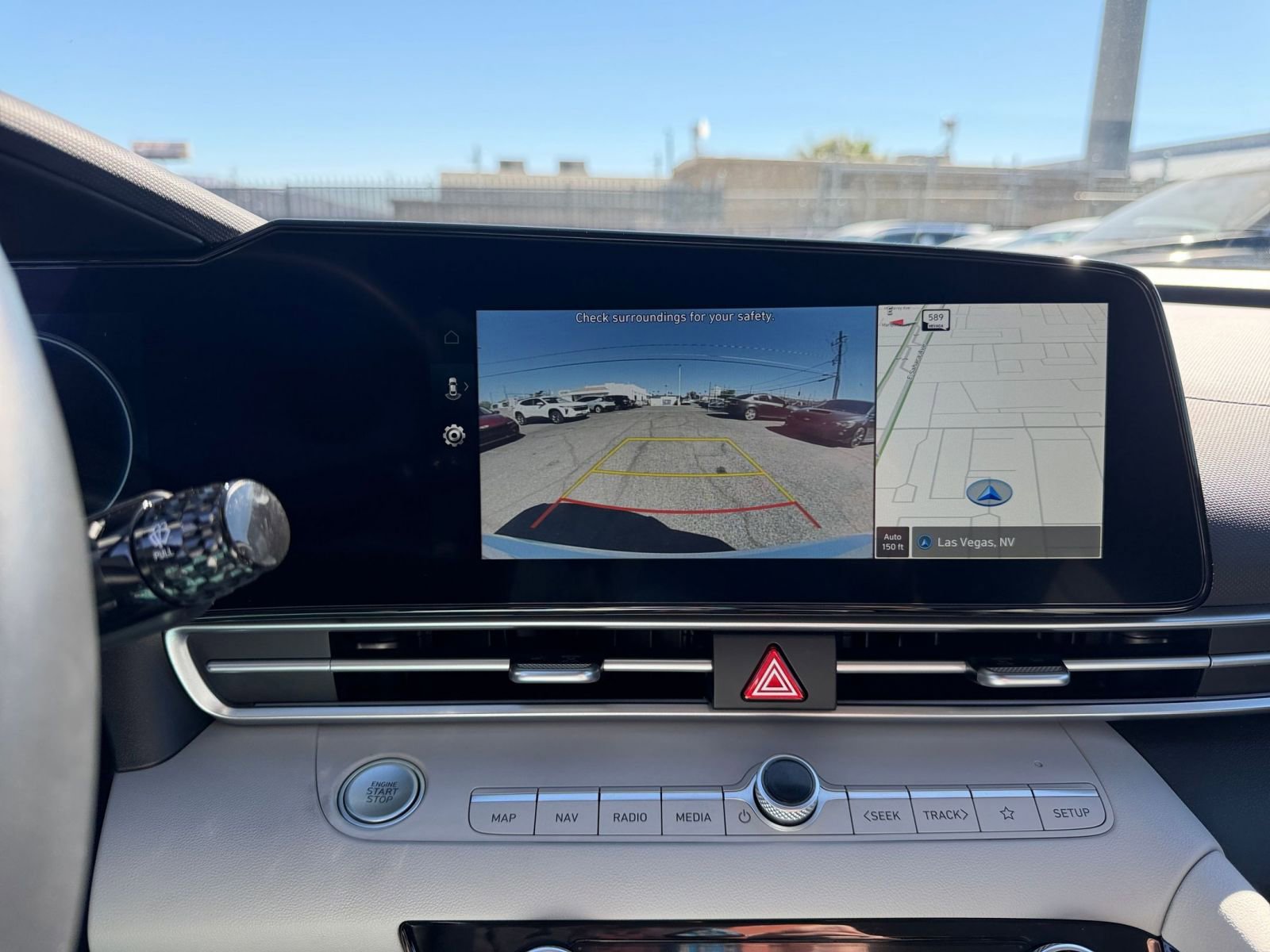 Used 2025 Hyundai Elantra Limited FWD image 24