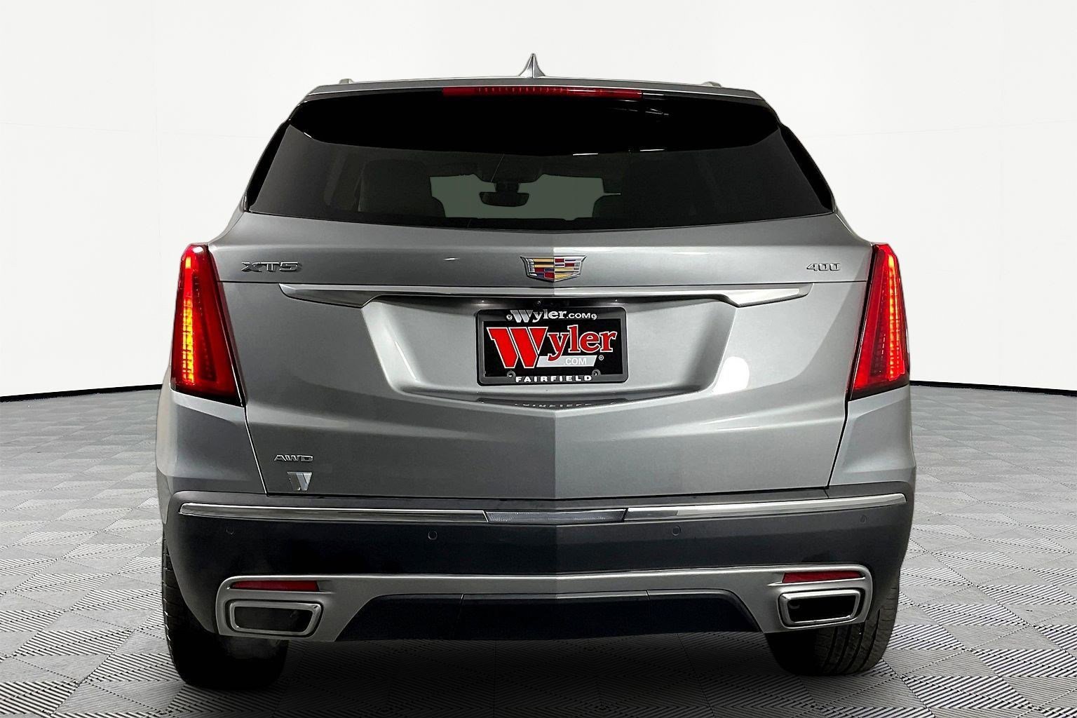 Used 2025 Cadillac XT5 Premium Luxury w/ Technology Package AWD/4WD image 5