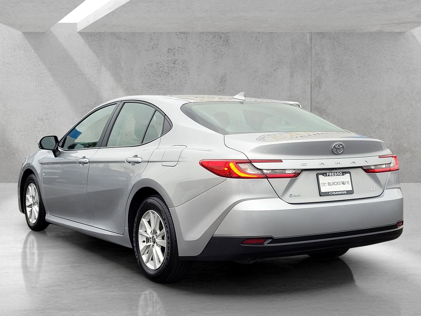 Used 2025 Toyota Camry LE FWD image 6