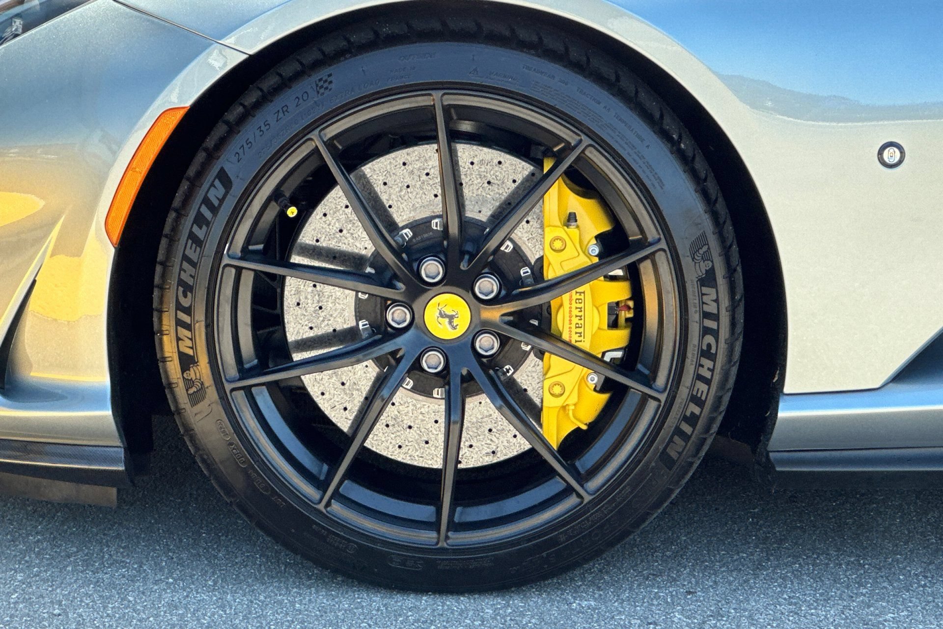 Used 2018 Ferrari 812 Superfast RWD image 43
