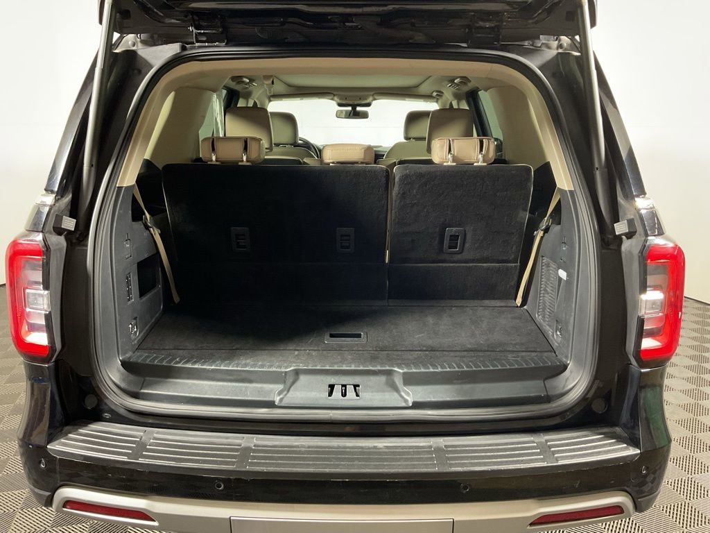 Used 2024 Ford Expedition Limited image 16