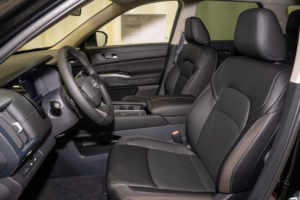 New 2026 Nissan Pathfinder SL image 14