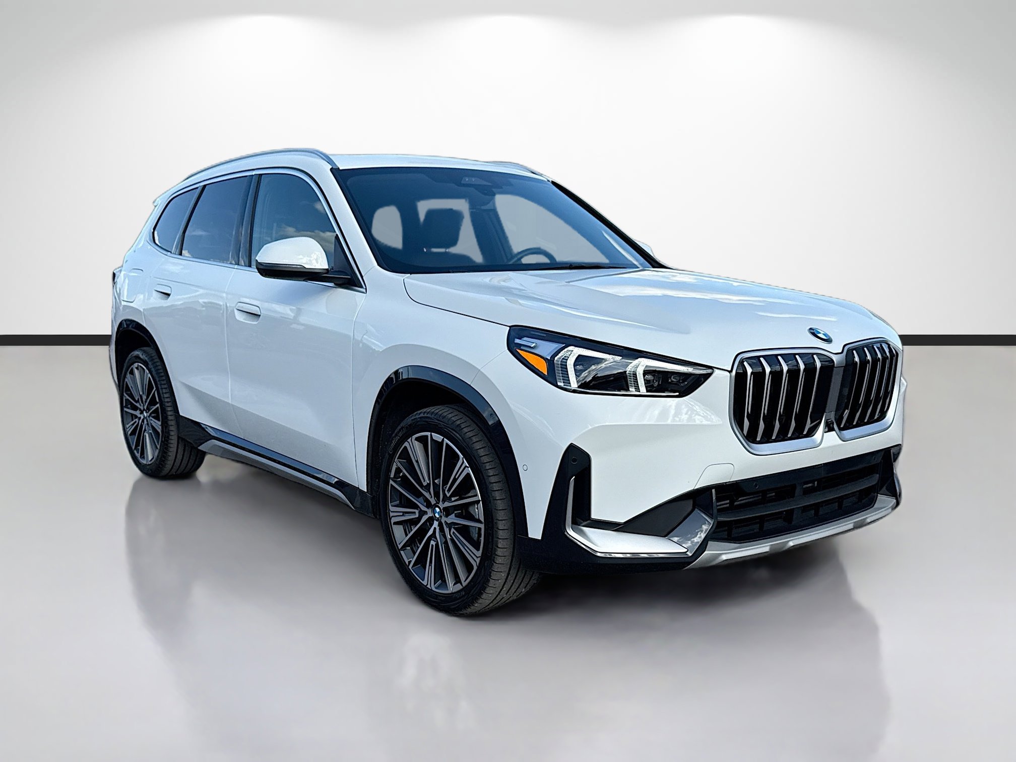Used 2025 BMW X1 xDrive28i w/ Technology Package