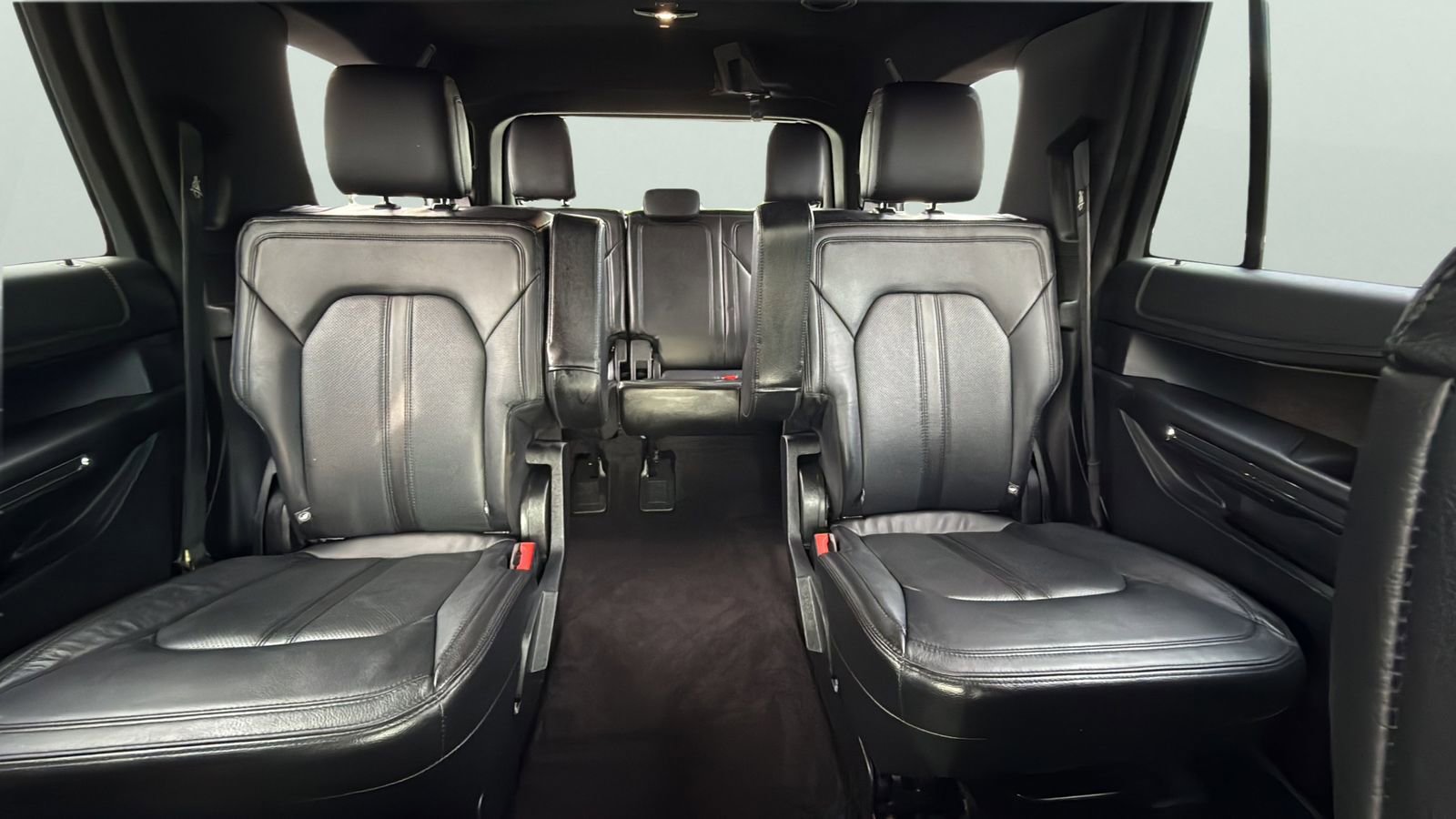 Used 2020 Ford Expedition Limited w/ Texas Edition Package AWD/4WD image 25
