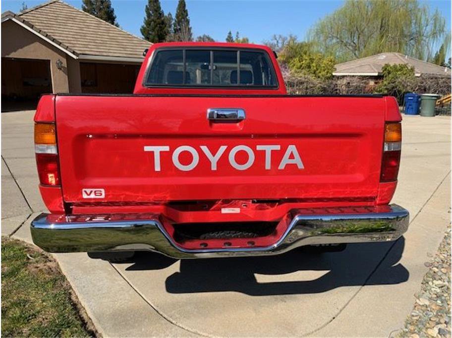 Used 1990 Toyota Pickup Deluxe image 5