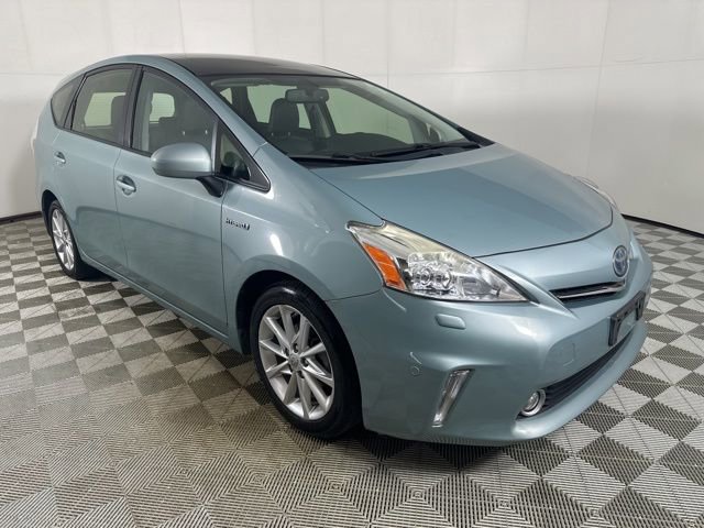 Used 2014 Toyota Prius V Five image 1