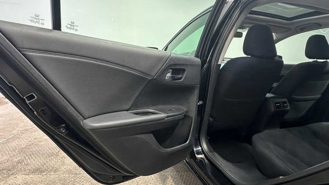 Used 2017 Honda Accord EX-L image 16