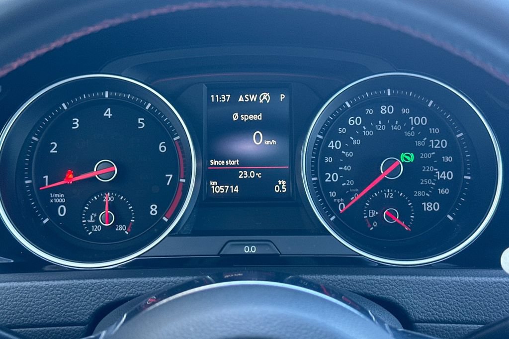 Used 2018 Volkswagen GTI SE FWD image 24