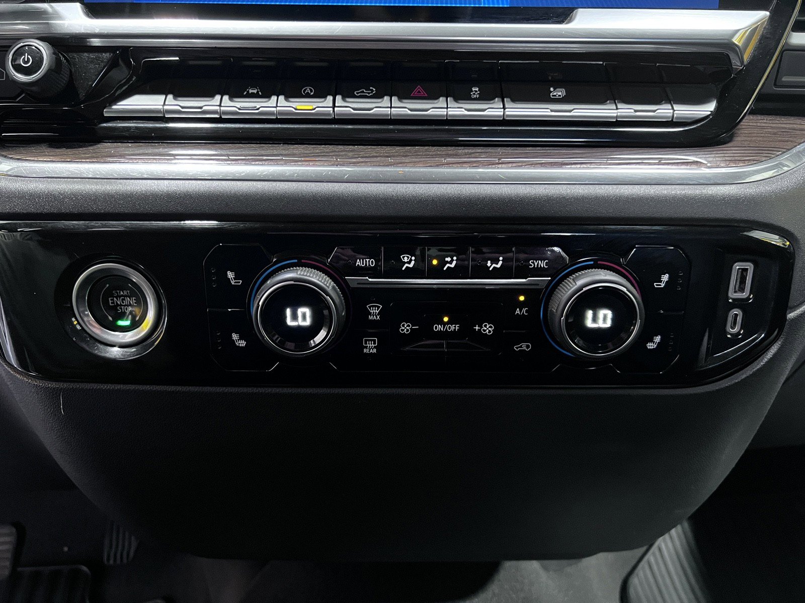 Used 2022 Chevrolet Silverado 1500 LT AWD/4WD image 20