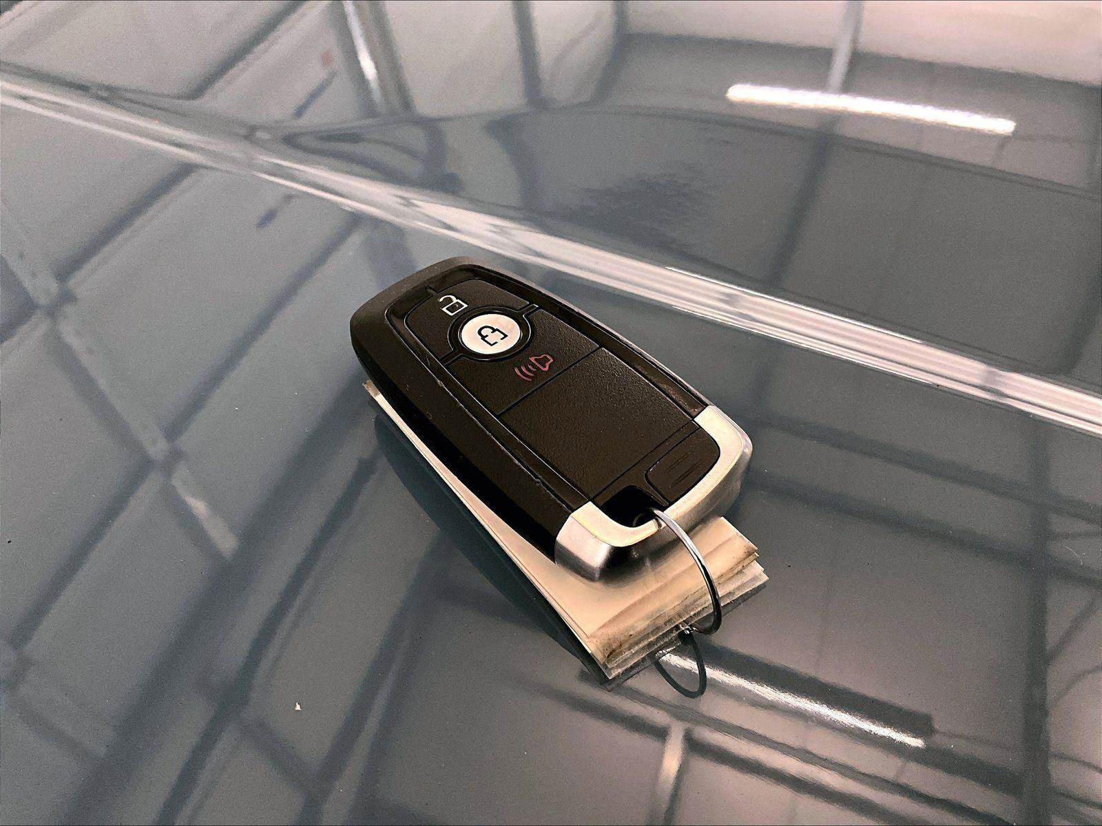 Used 2023 Ford Maverick Lariat w/ Equipment Group 500A Standard image 9