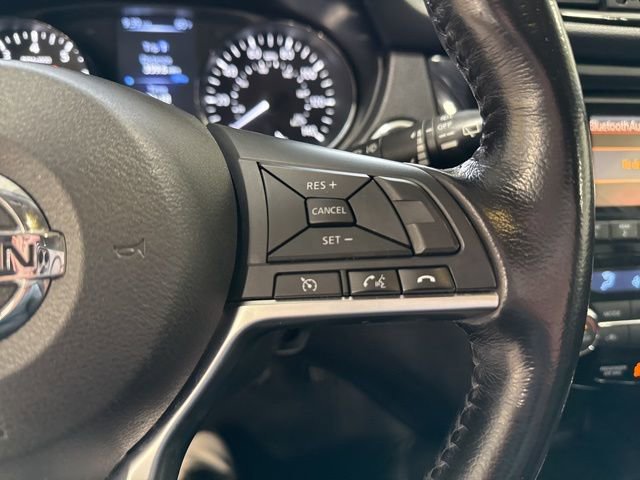 Used 2017 Nissan Rogue SV image 14