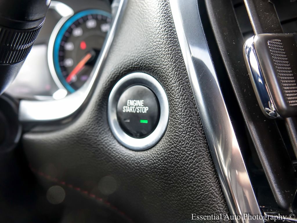 Used 2023 Chevrolet Traverse RS image 23