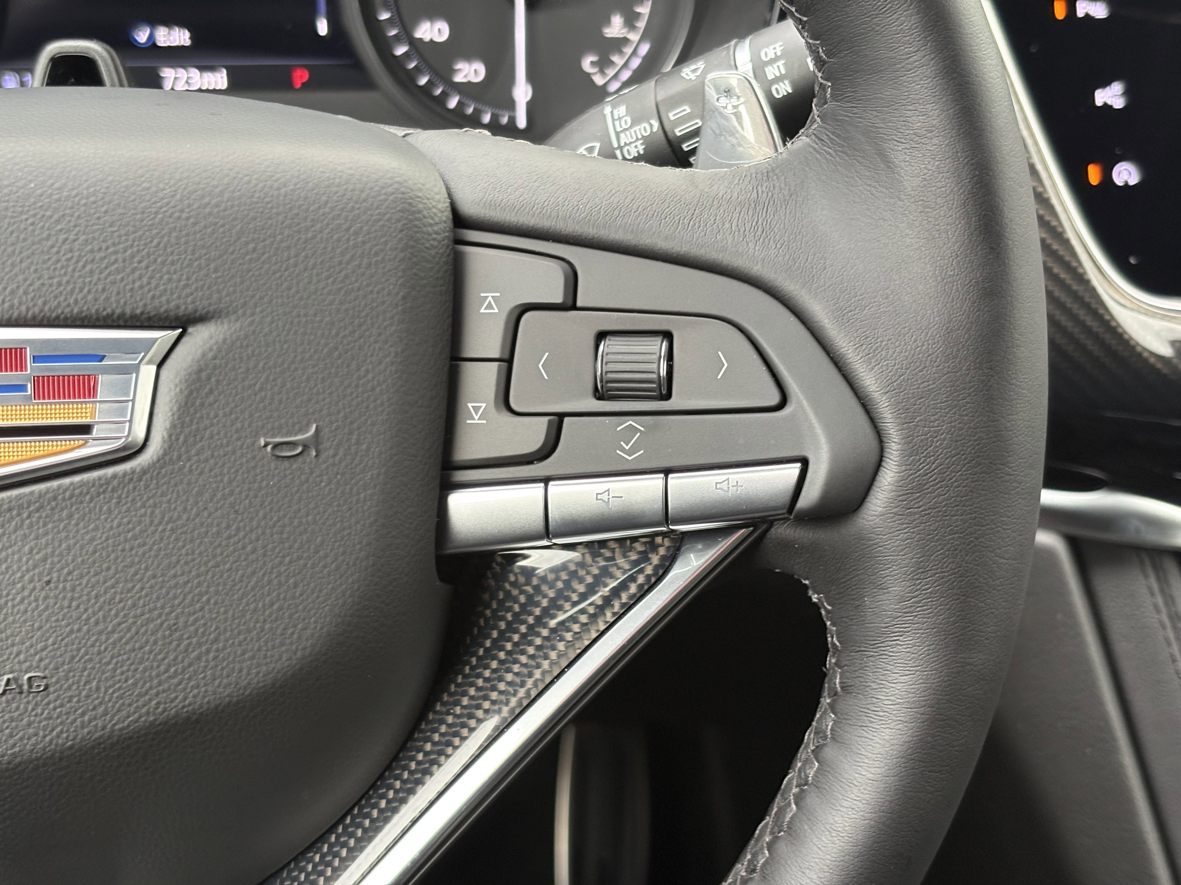 New 2025 Cadillac XT6 Sport w/ Technology Package image 20