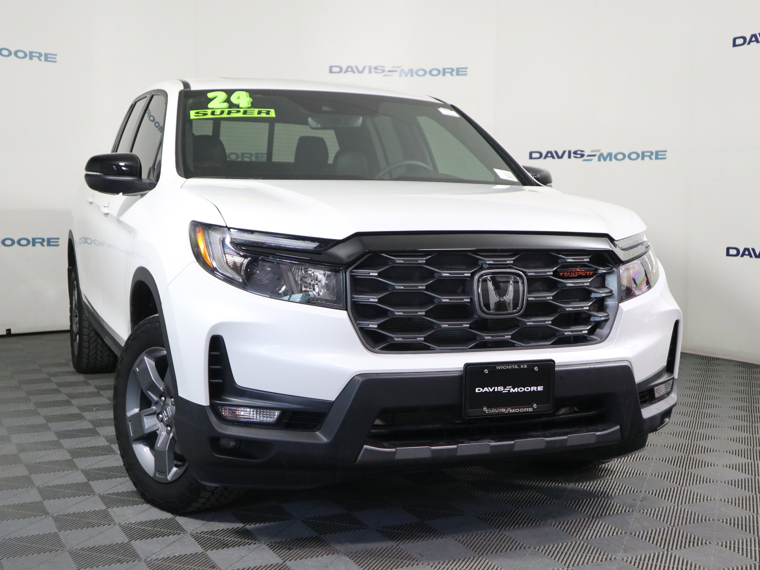 Used 2024 Honda Ridgeline TrailSport image 2