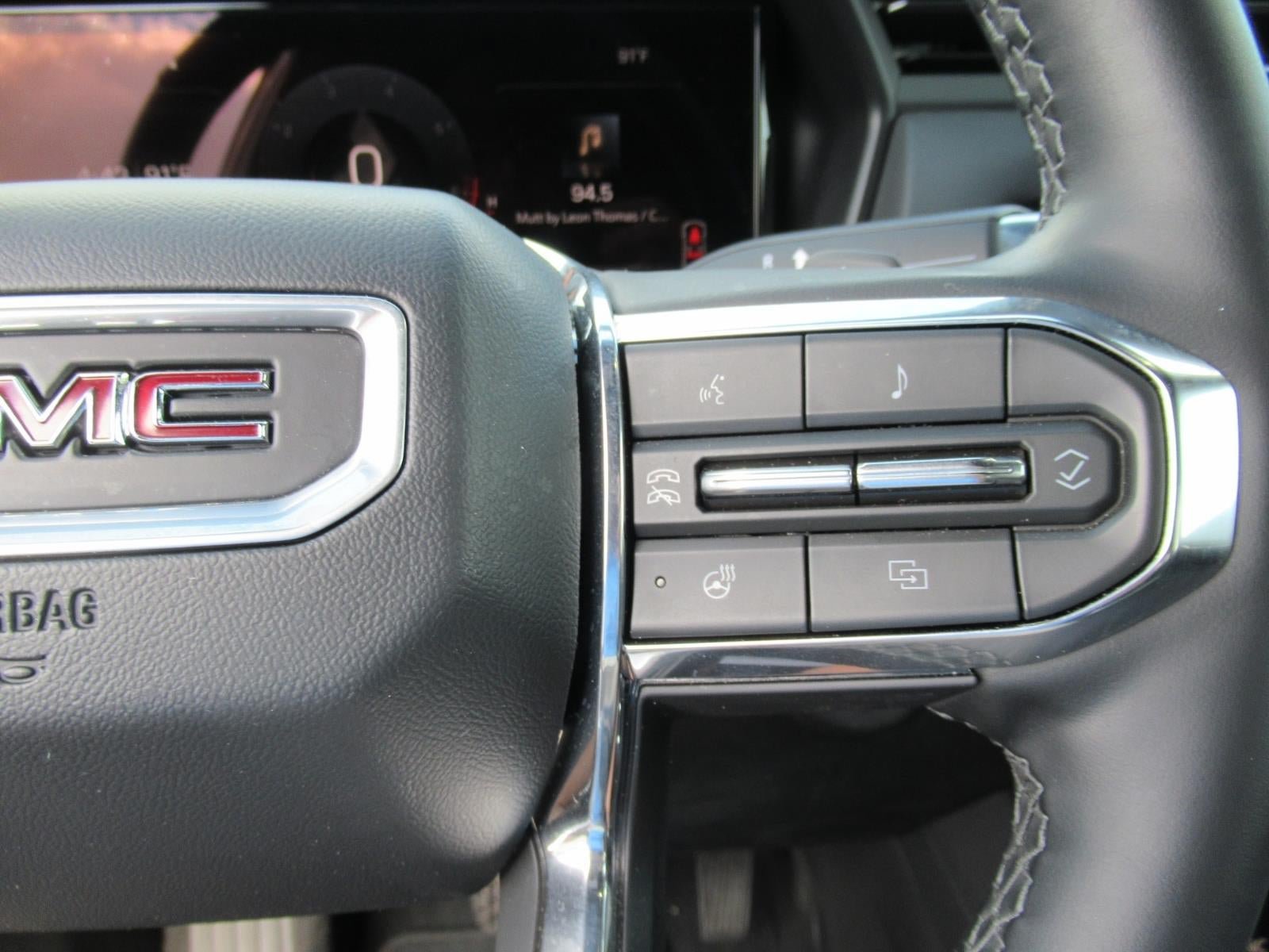 Used 2025 GMC Terrain Elevation w/ Elevation Premium Package AWD/4WD image 25