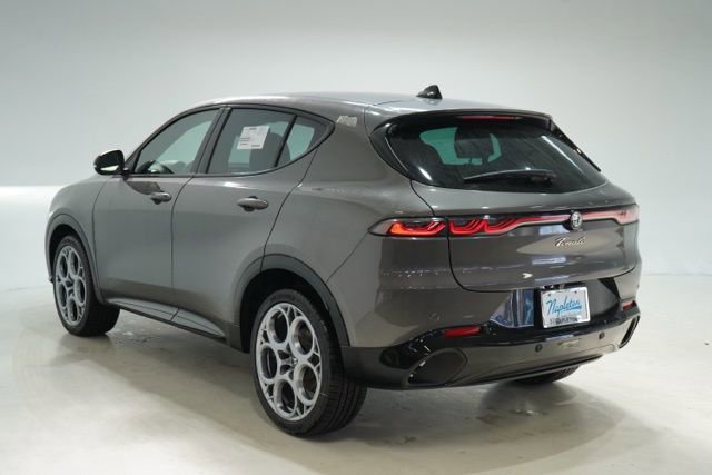 New 2025 Alfa Romeo Tonale w/ Premium Package image 5