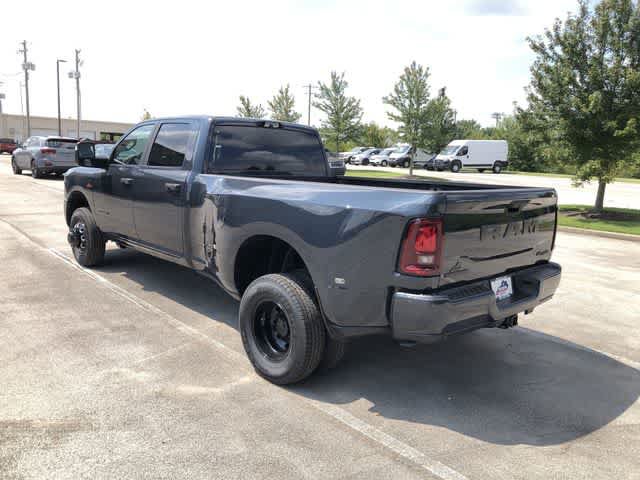New 2026 RAM 3500 Big Horn AWD/4WD image 4