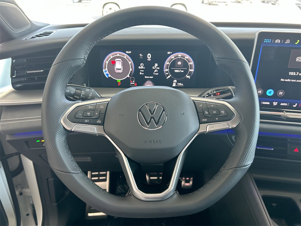 New 2026 Volkswagen Tiguan SE R-Line image 17