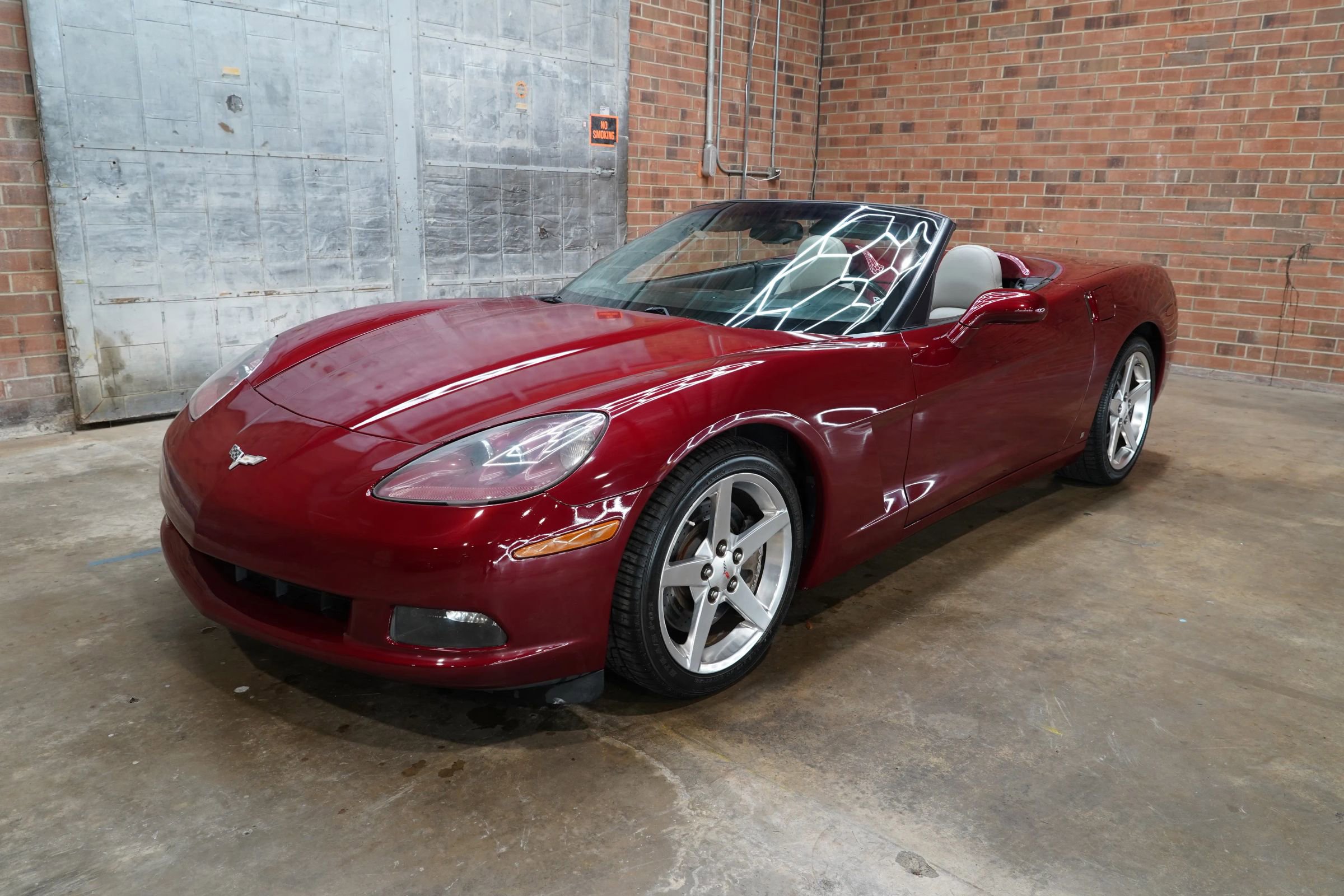 Used 2006 Chevrolet Corvette Coupe w/ Preferred Equipment Group RWD image 37