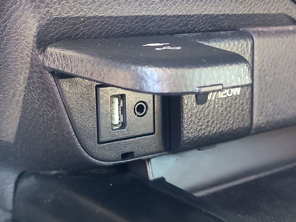 Used 2019 Toyota Camry LE image 30