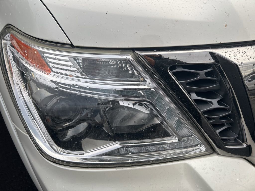 Used 2020 Nissan Armada Platinum w/ Platinum Reserve Package image 5