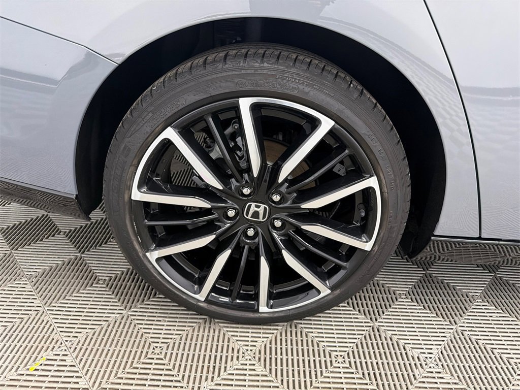 Used 2023 Honda Accord Touring image 19