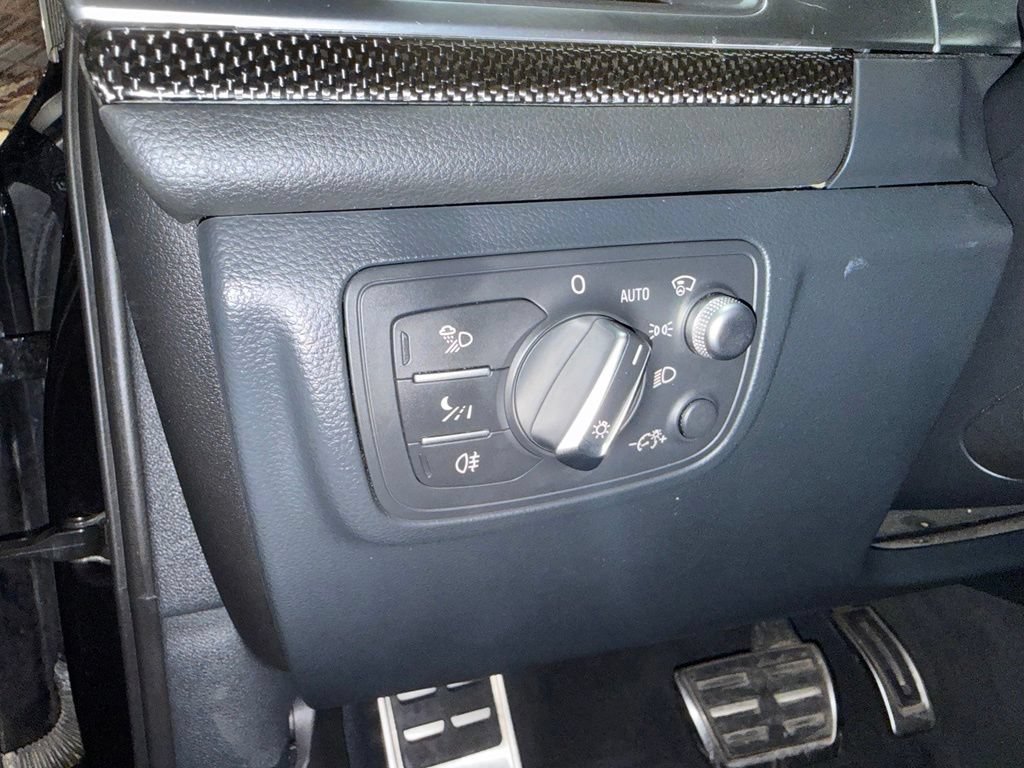 Used 2013 Audi S6 Prestige w/ Innovation Pkg AWD/4WD image 34