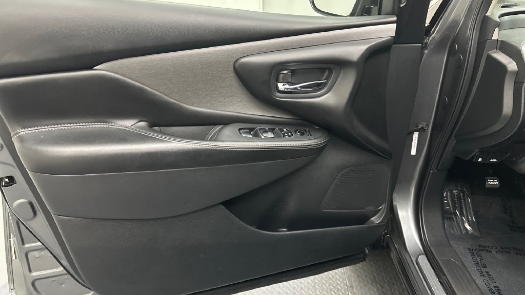 Used 2019 Nissan Murano SV w/ Cargo Package AWD/4WD image 16